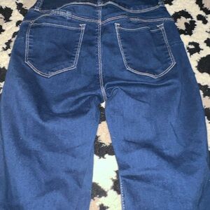 Brand new jeans just don’t have the tag fits like a 27